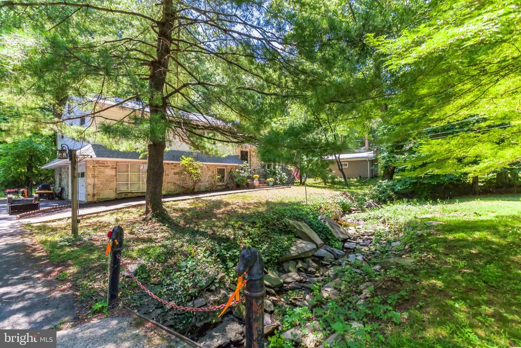 2235 Willow Brook Dr