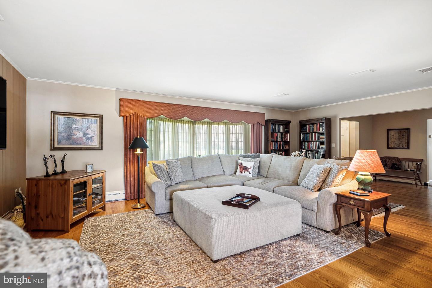 103 S Whitehall Rd