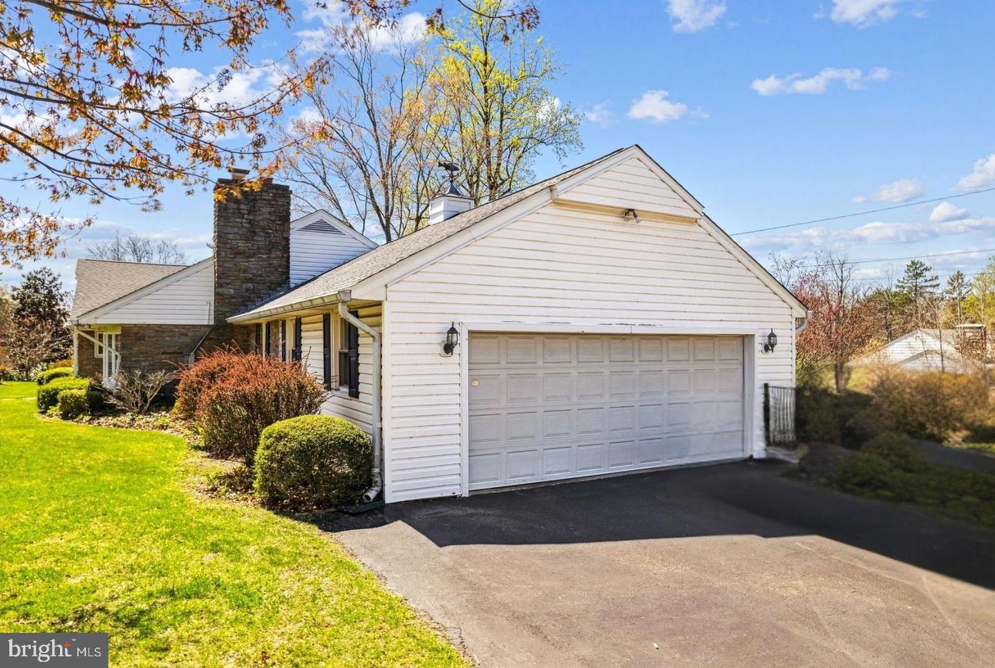 103 S Whitehall Rd