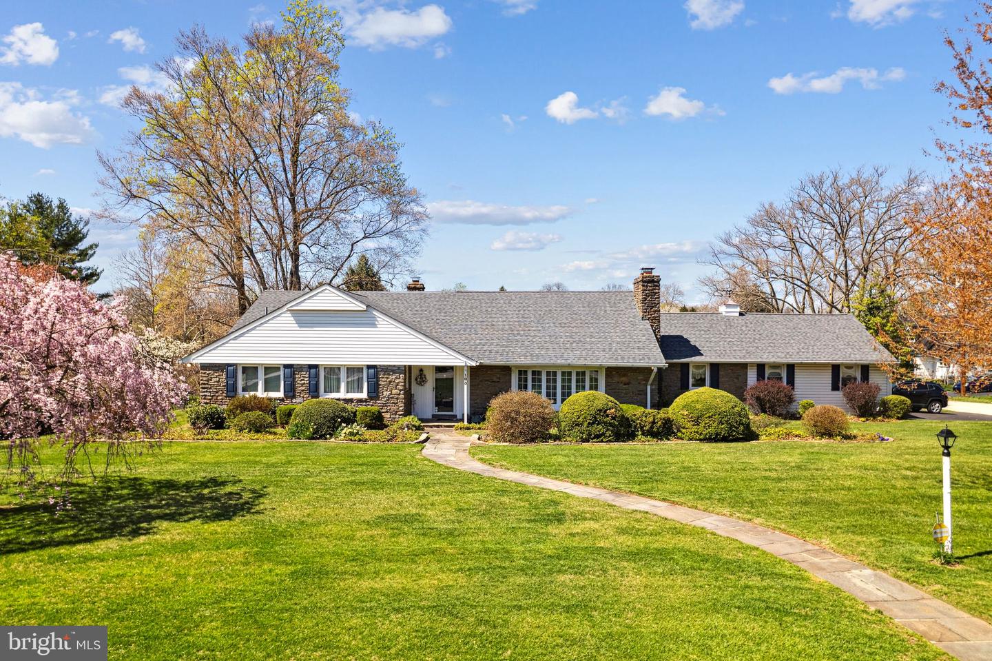 103 S Whitehall Rd