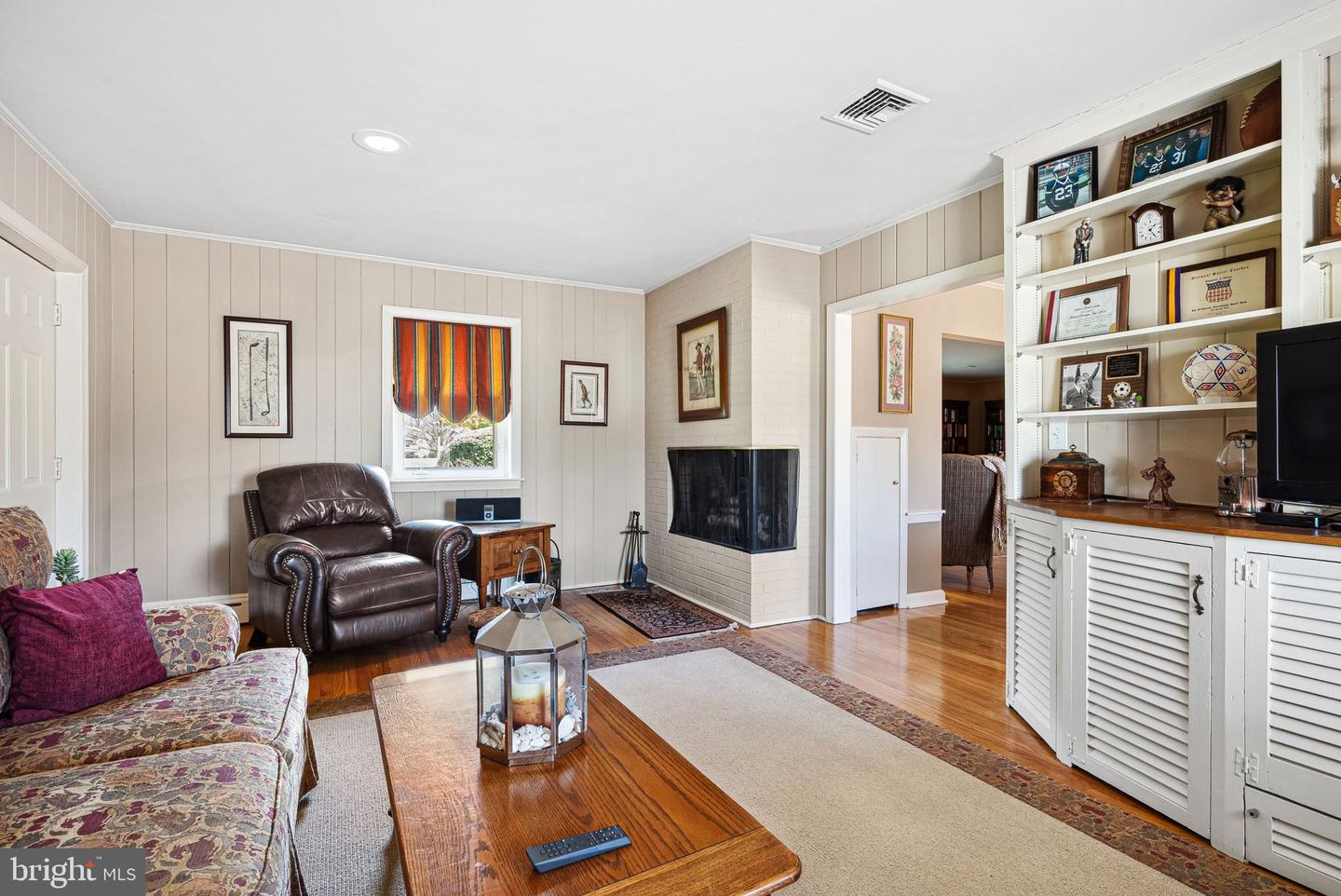 103 S Whitehall Rd