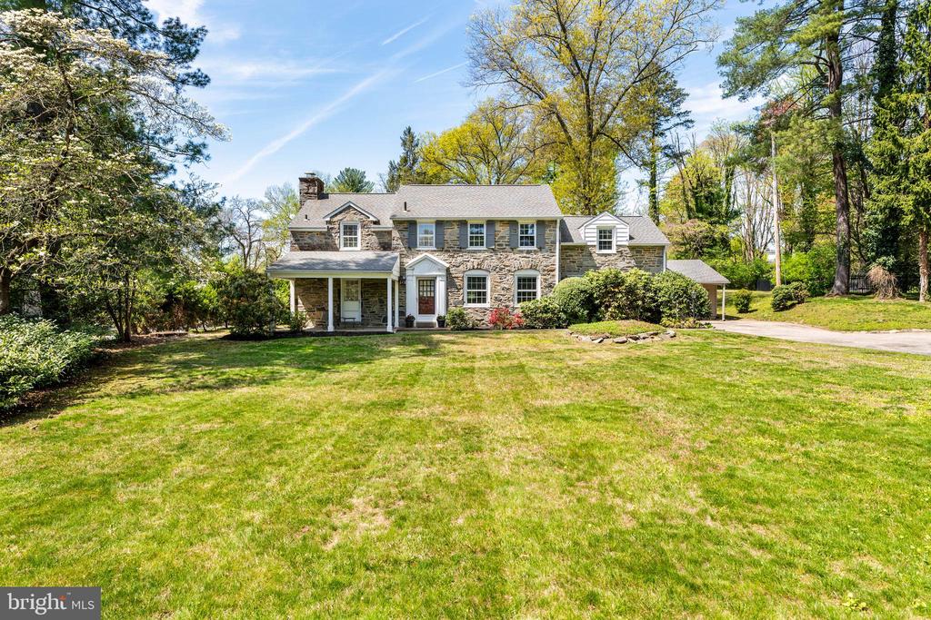 912 Centennial Rd