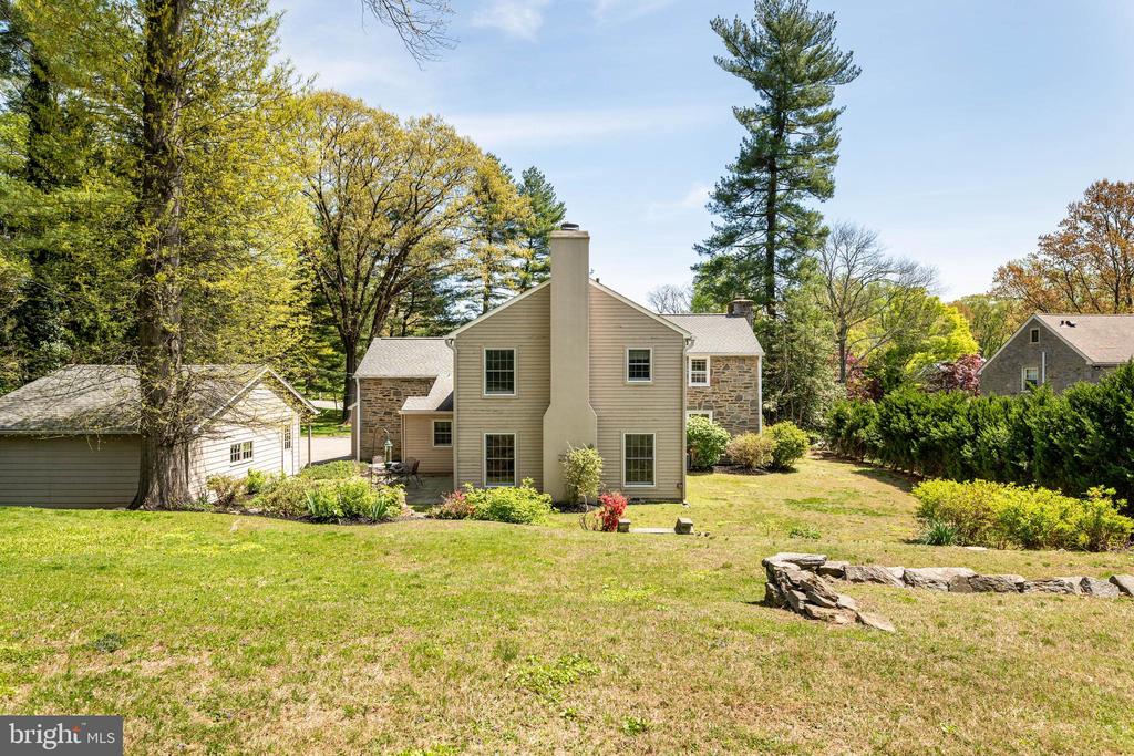 912 Centennial Rd