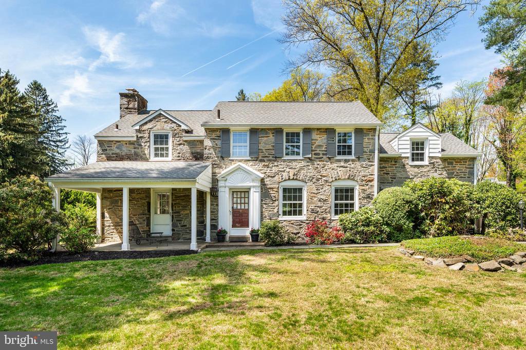 912 Centennial Rd
