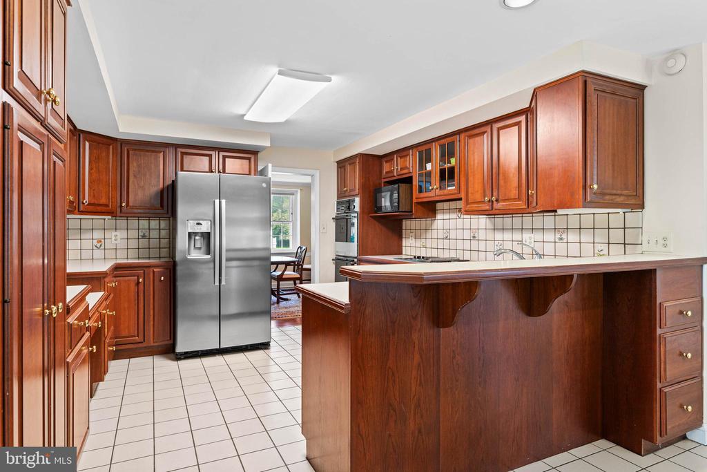 912 Centennial Rd