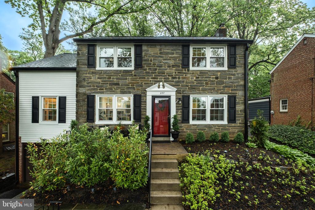 257 Harrogate Rd