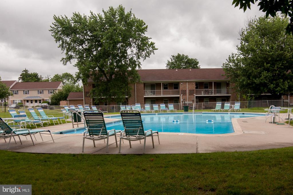 52 Wexford Dr