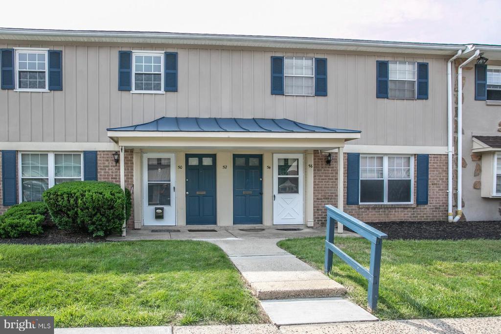 52 Wexford Dr
