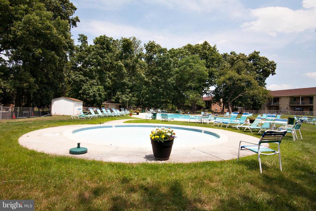 52 Wexford Dr