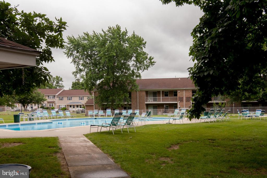 52 Wexford Dr