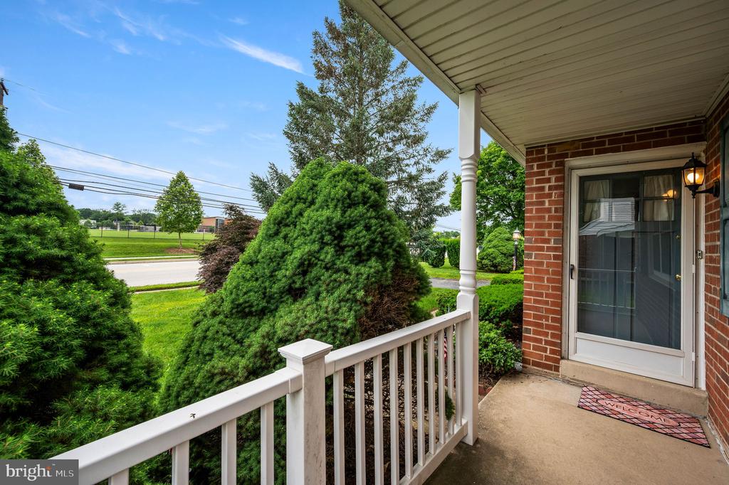 712 Caley Rd
