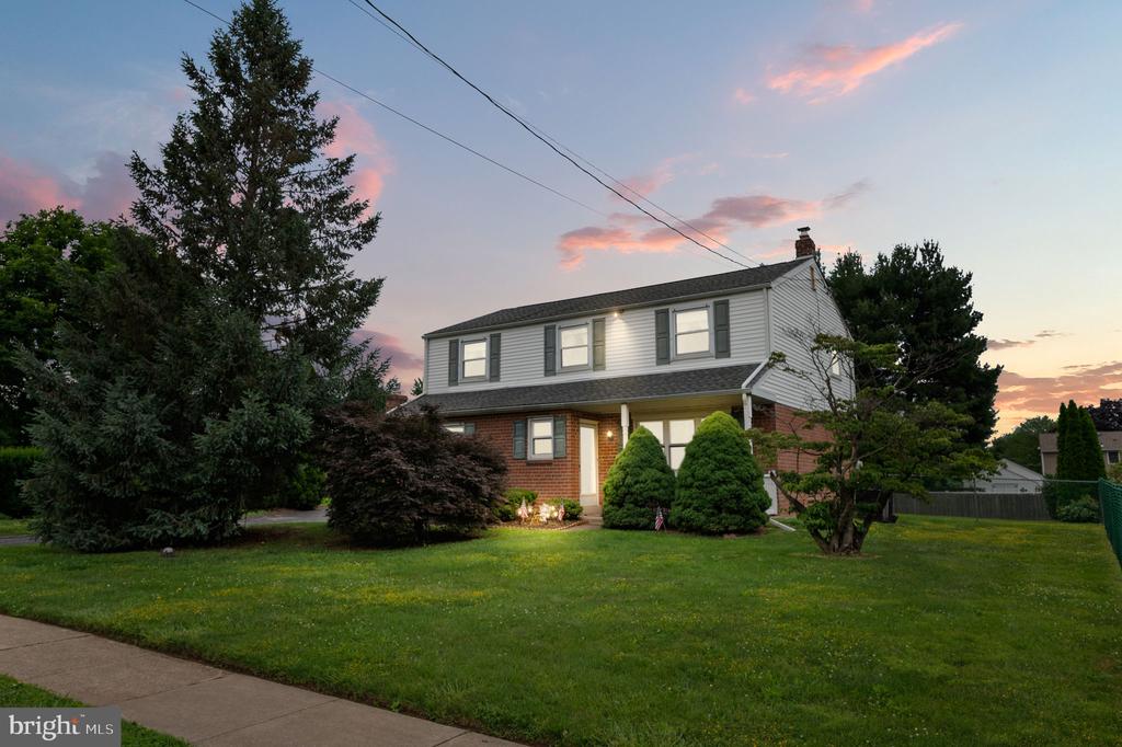 712 Caley Rd