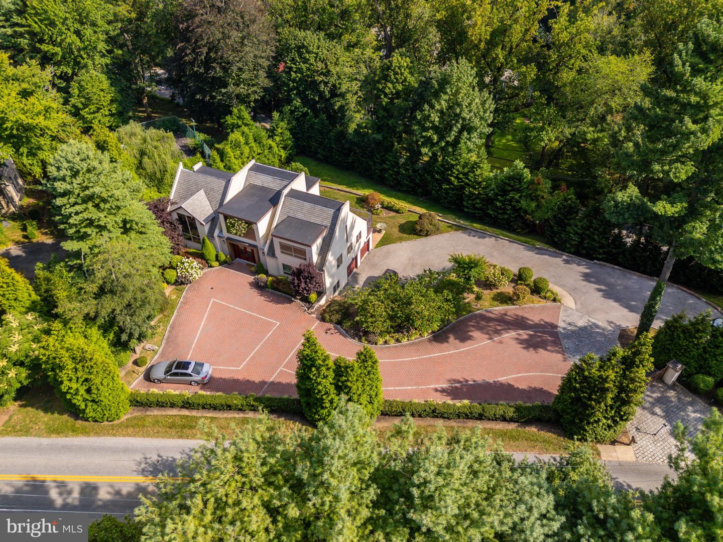 1211 Lafayette Rd