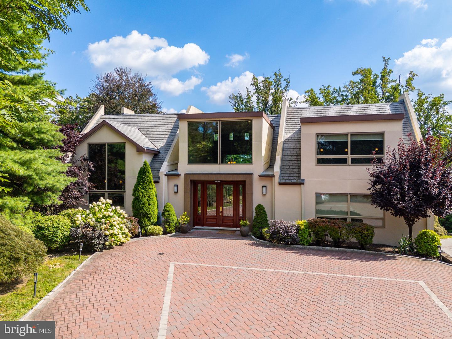 1211 Lafayette Rd