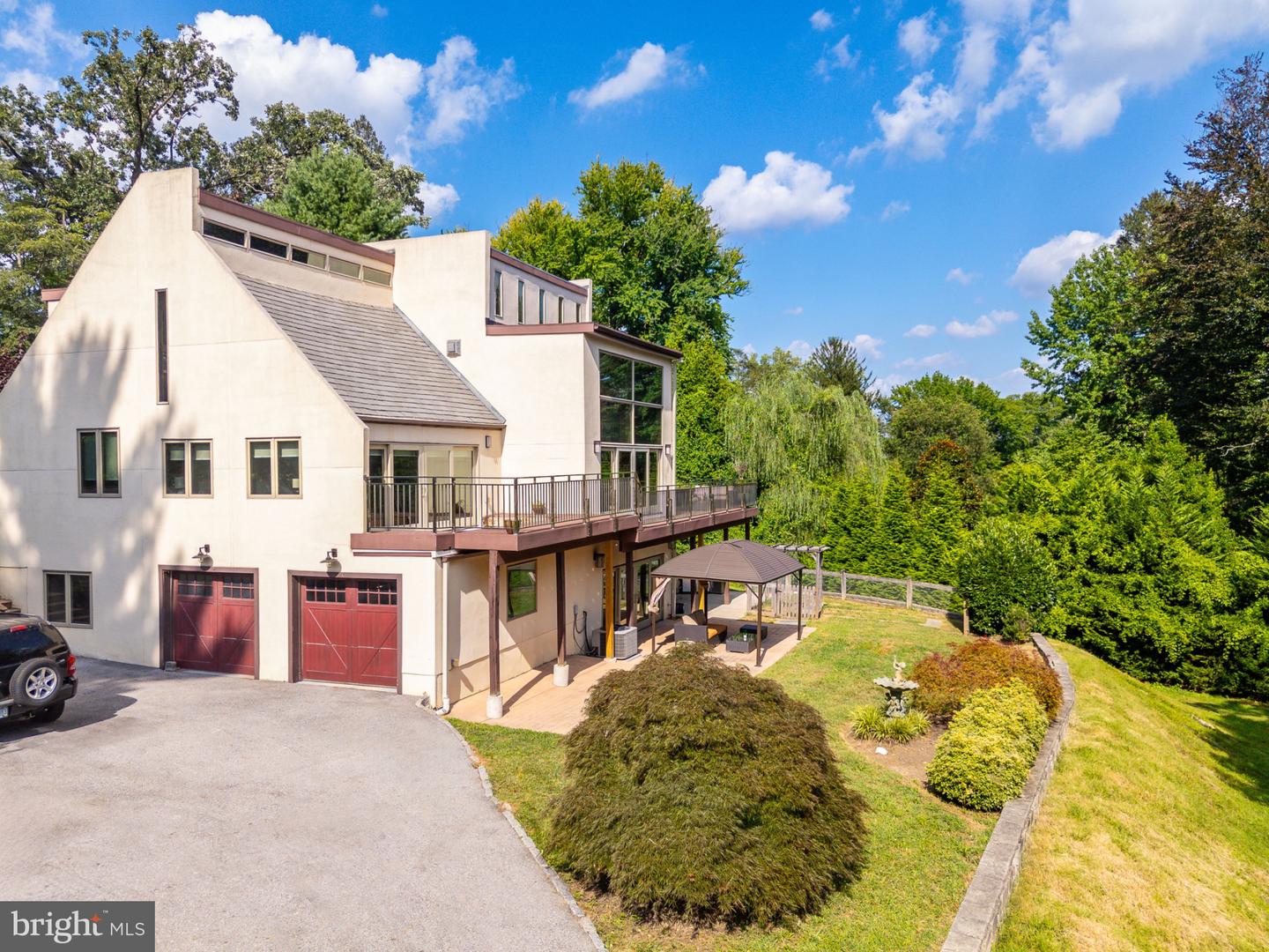 1211 Lafayette Rd