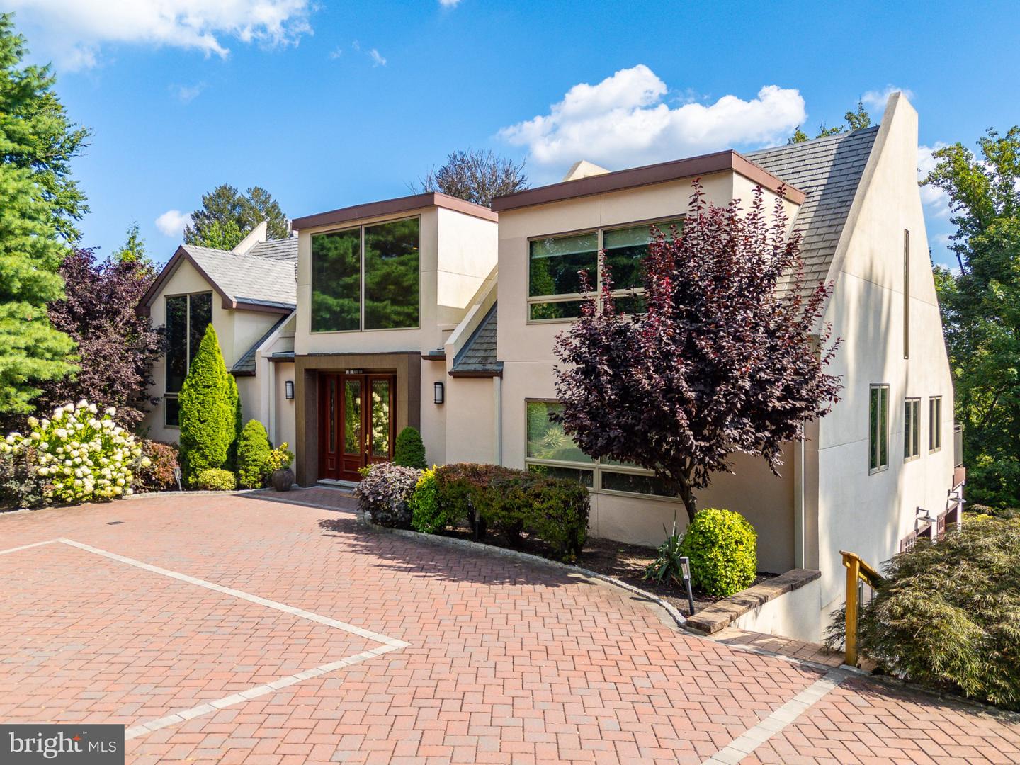 1211 Lafayette Rd