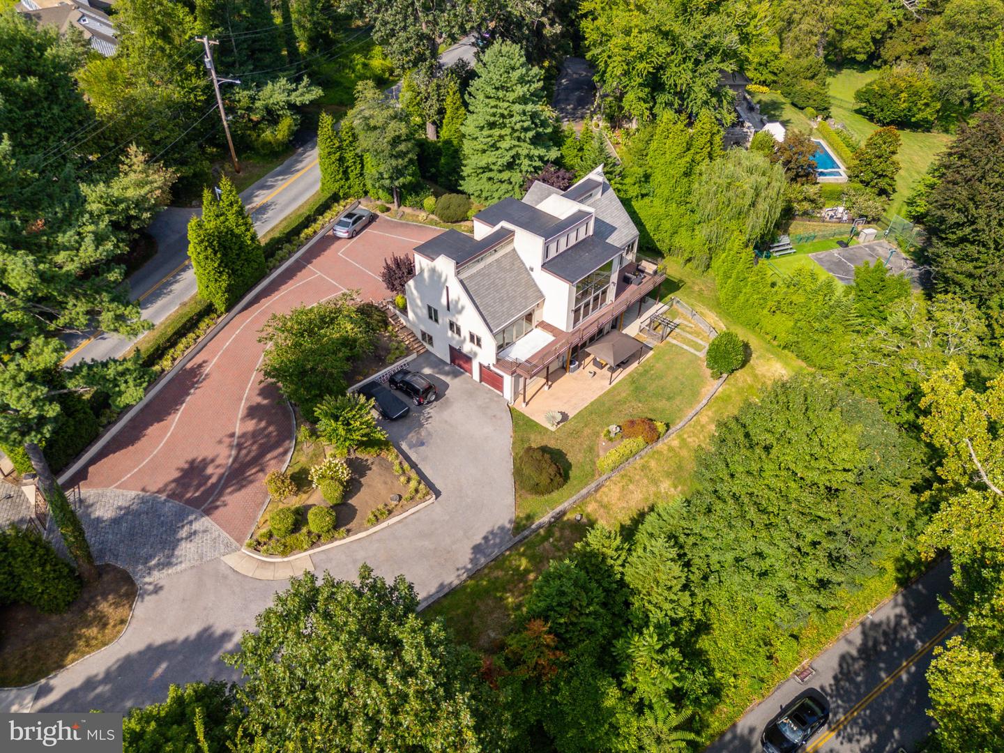 1211 Lafayette Rd
