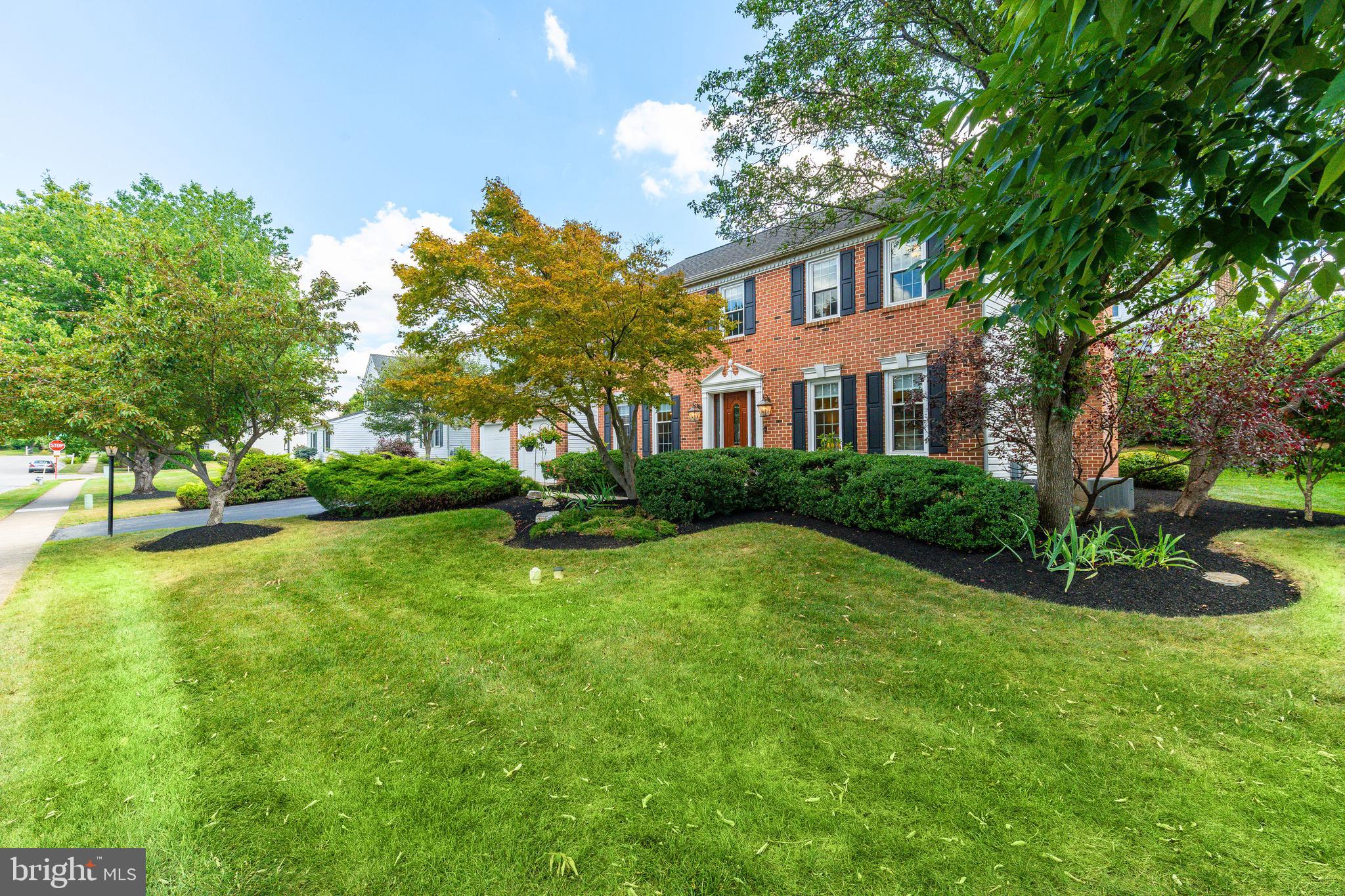 121 SCARLET DRIVE