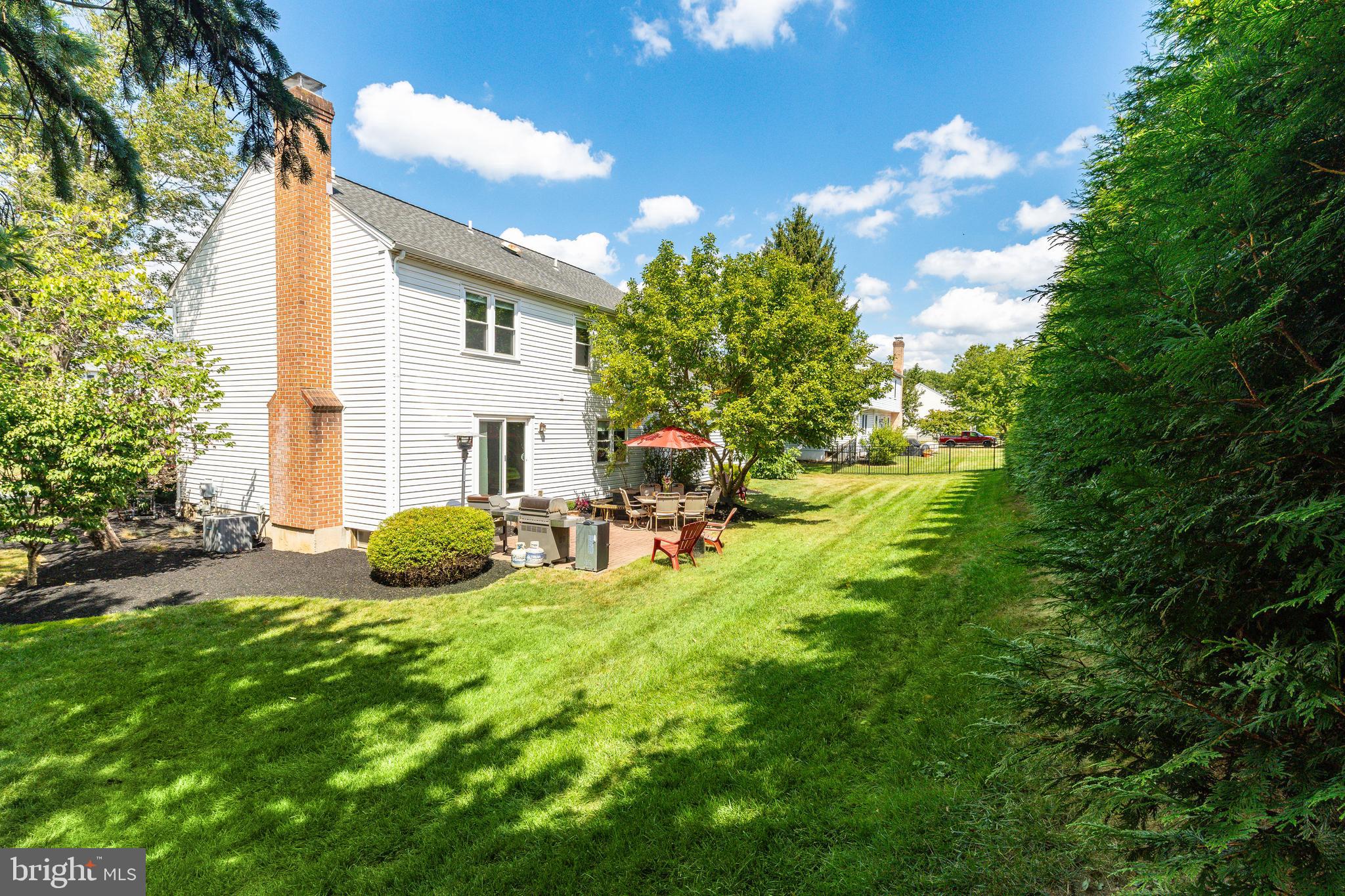 121 SCARLET DRIVE