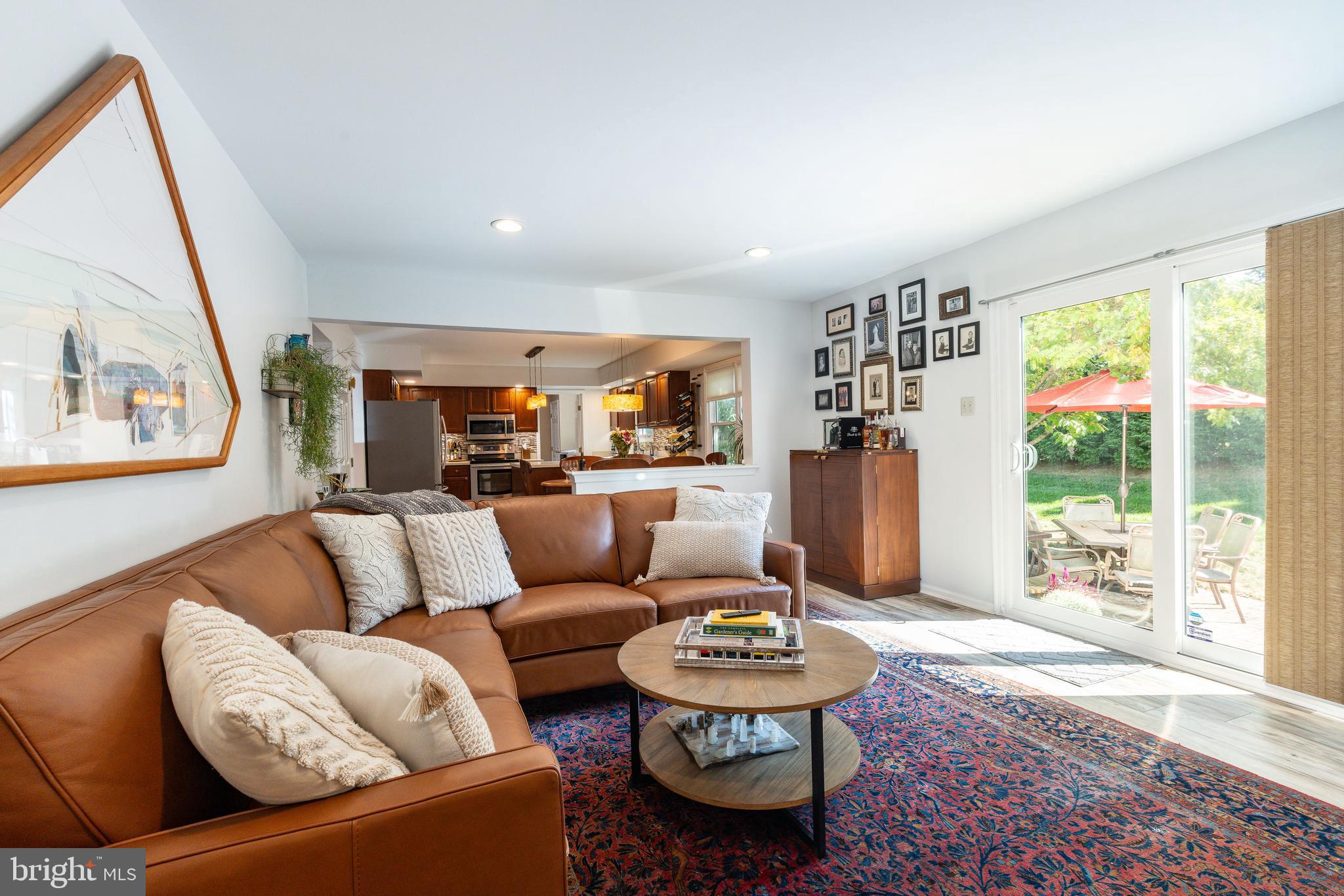 121 SCARLET DRIVE