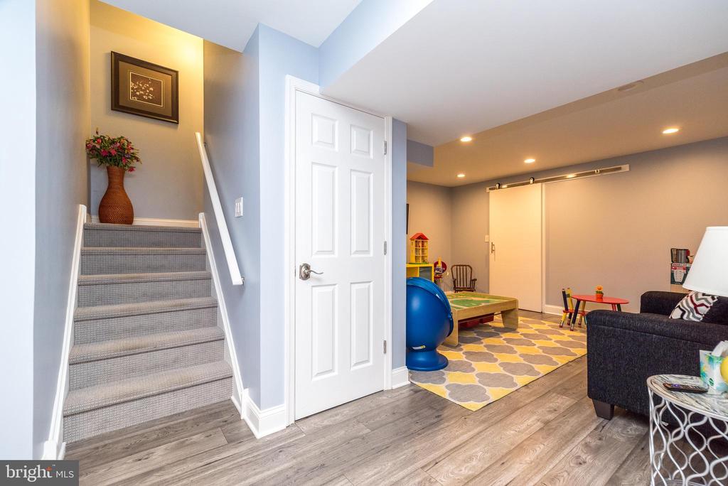 137 STEEPLECHASE DRIVE