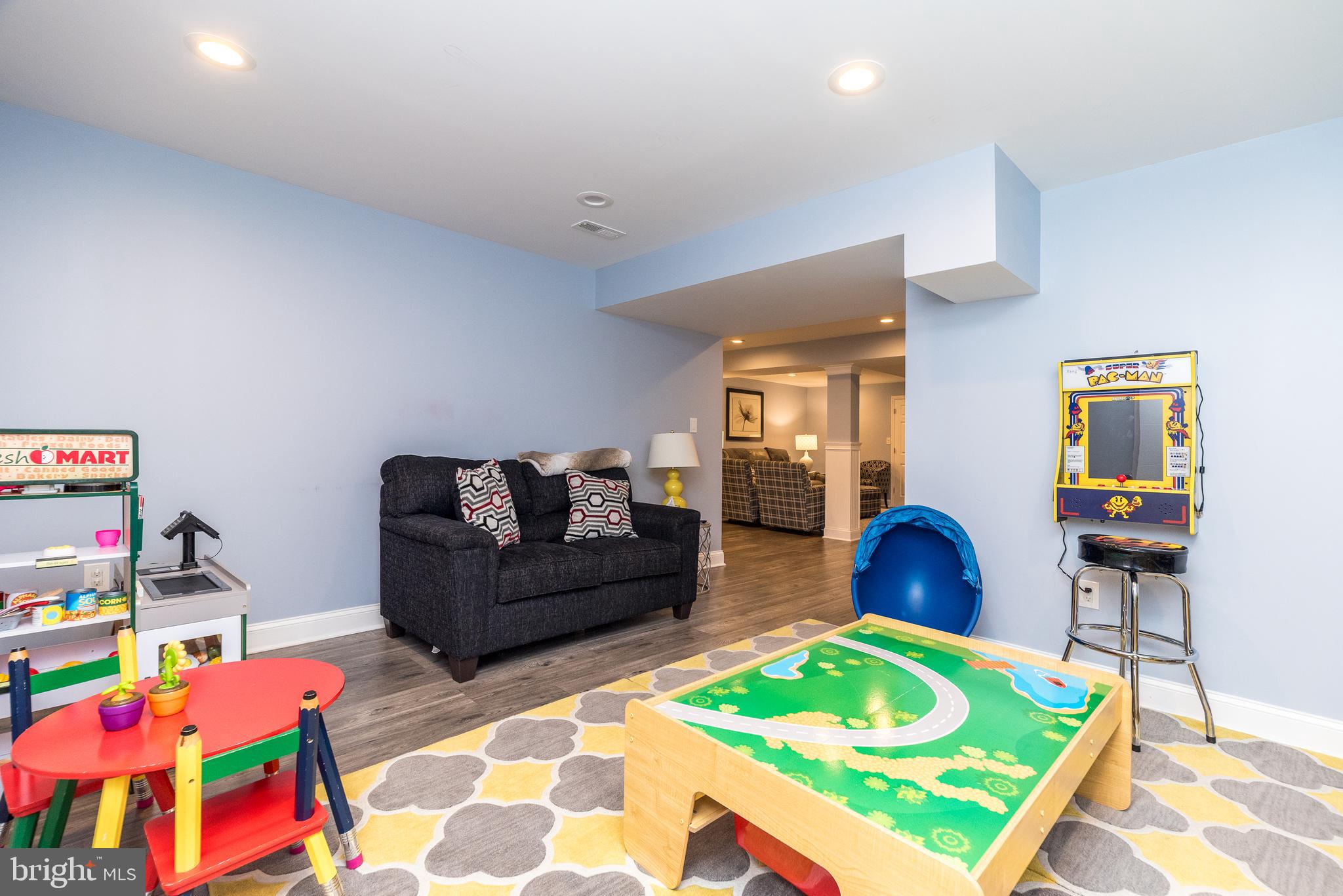 137 STEEPLECHASE DRIVE