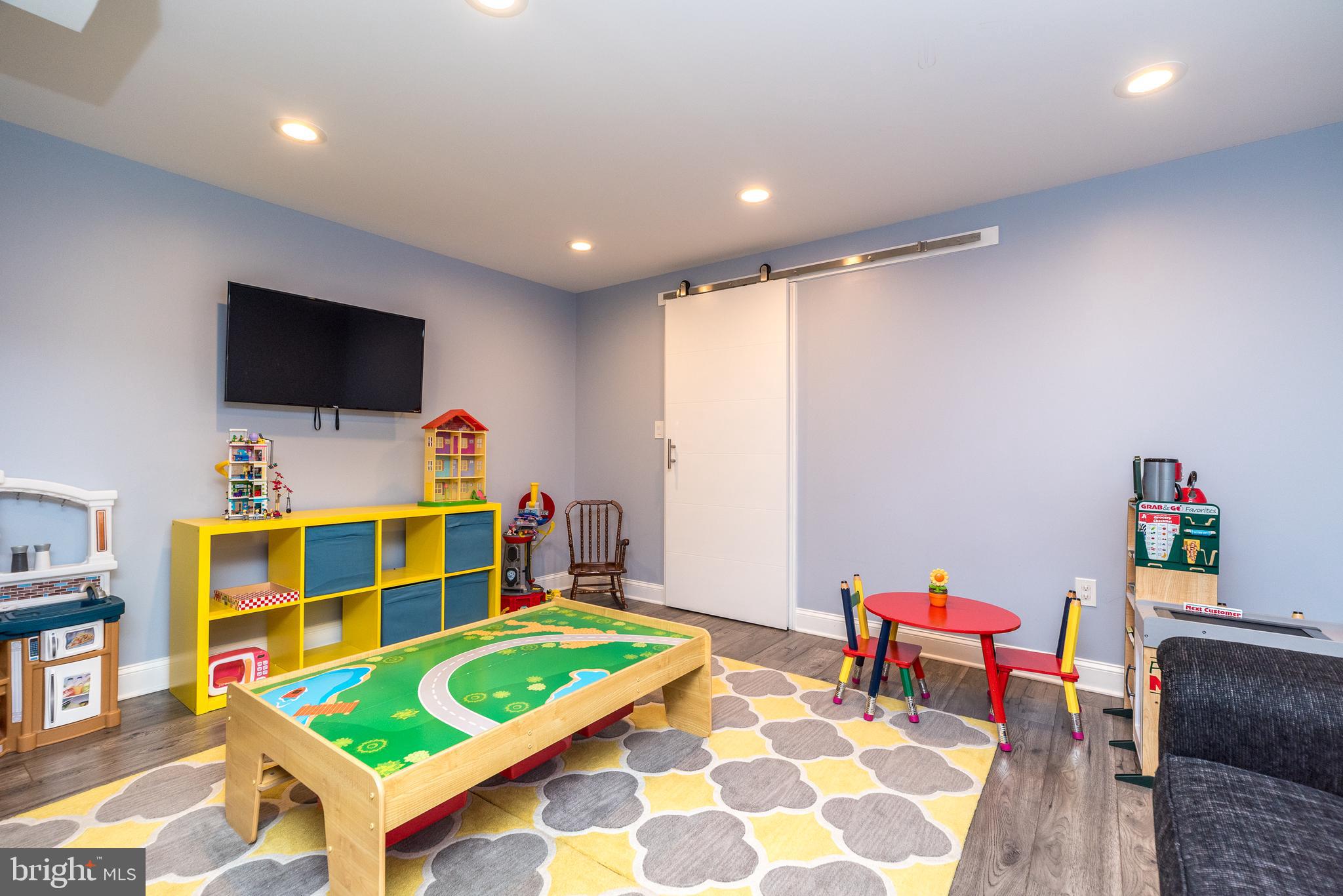 137 STEEPLECHASE DRIVE