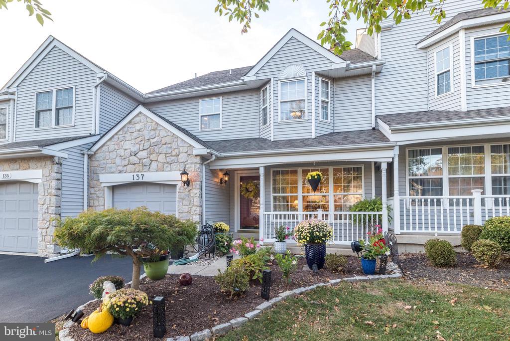 137 STEEPLECHASE DRIVE