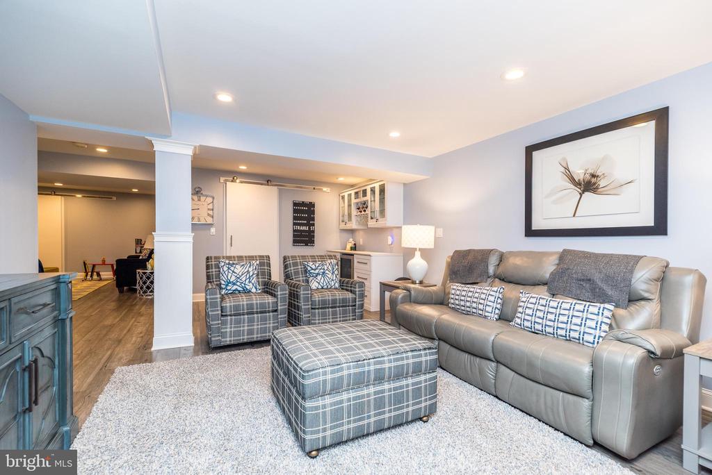 137 STEEPLECHASE DRIVE