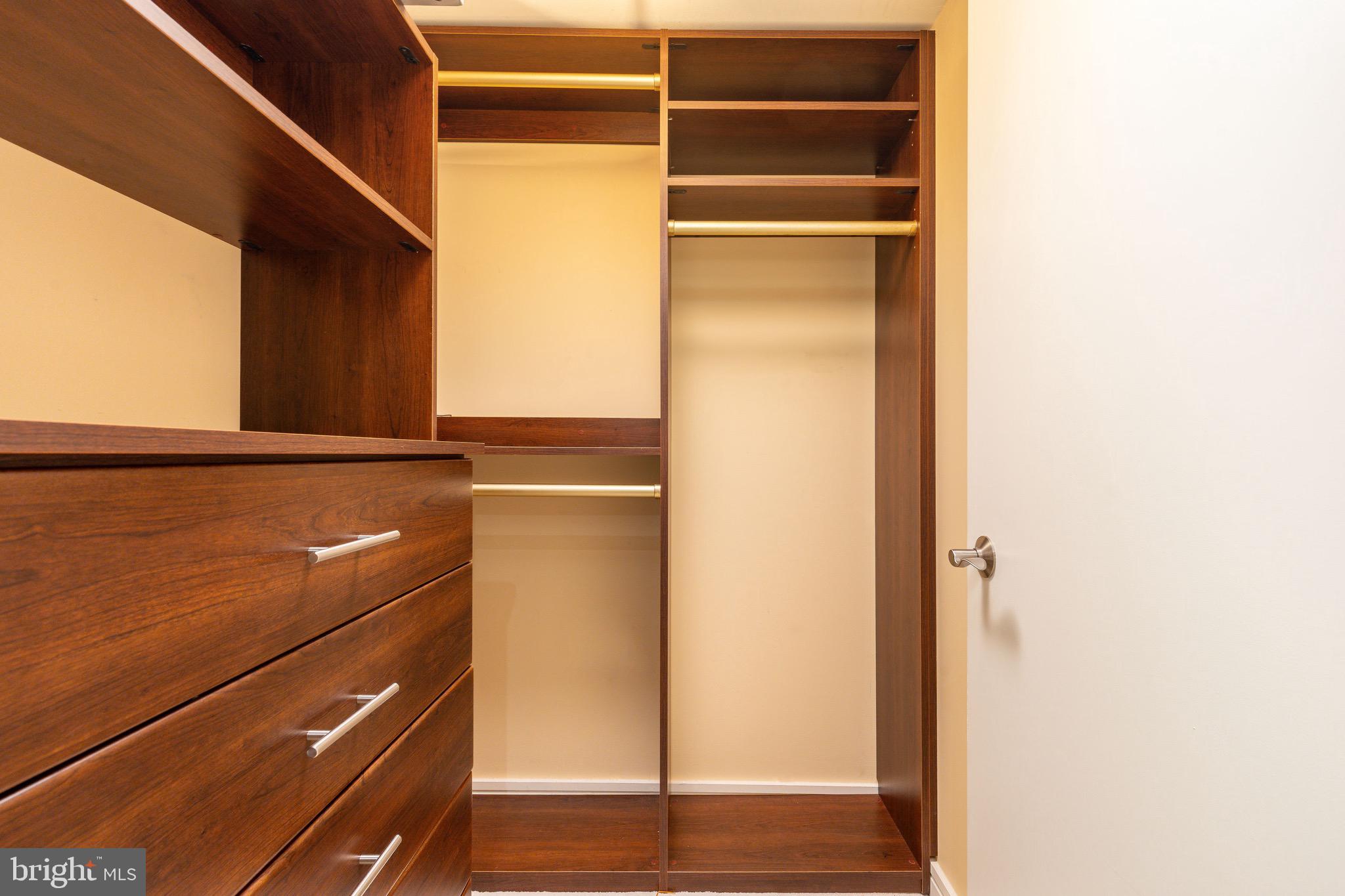 190 PRESIDENTIAL BOULEVARD 310