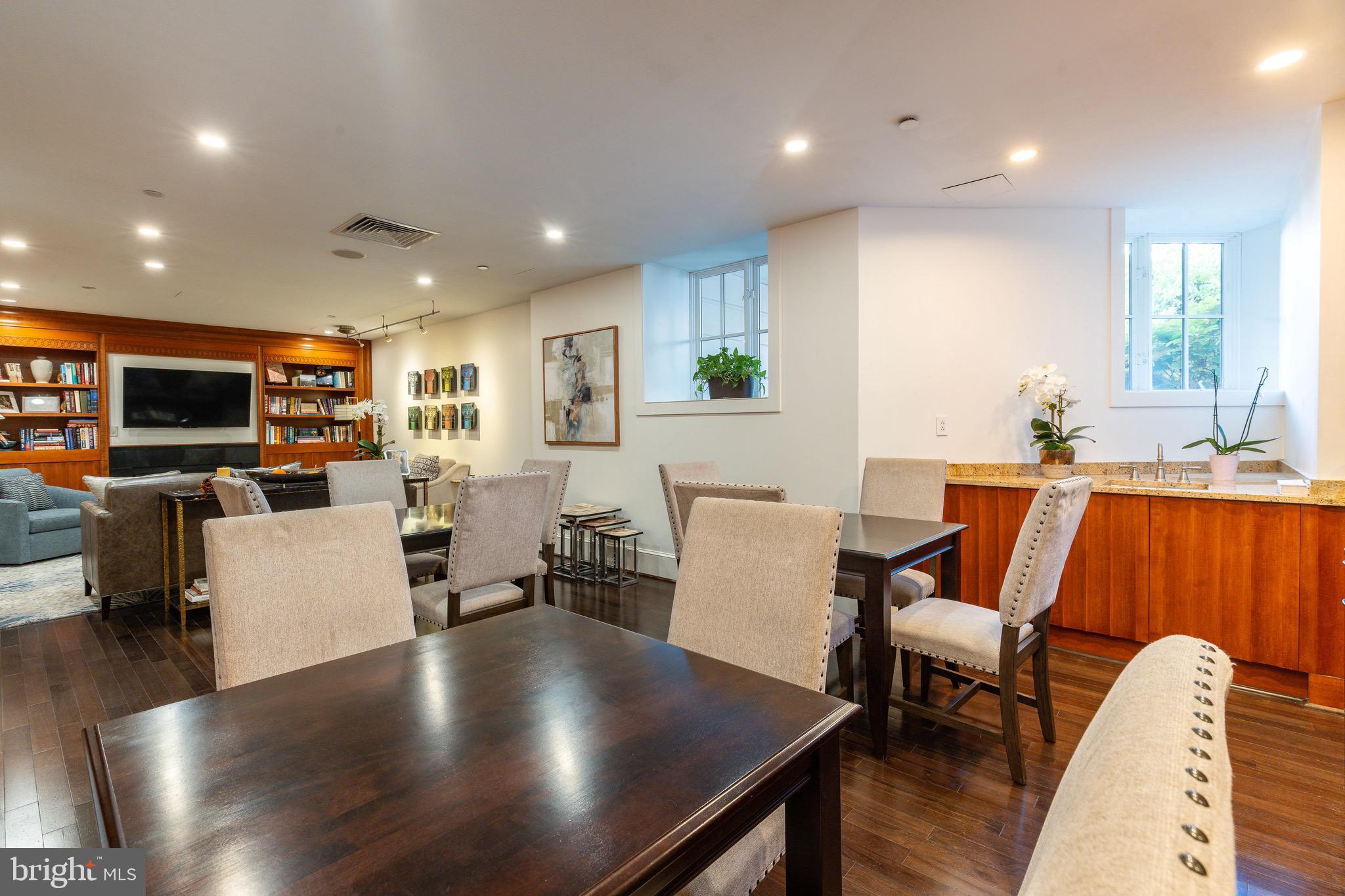 190 PRESIDENTIAL BOULEVARD 310