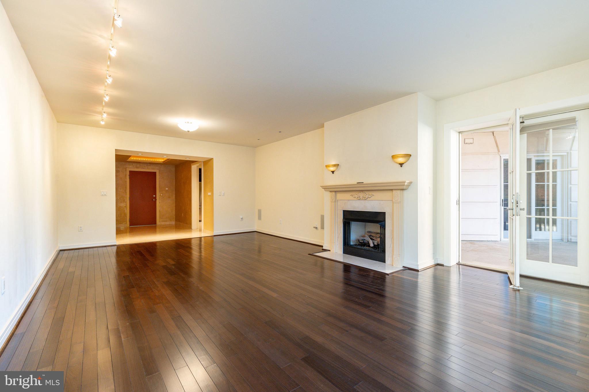 190 PRESIDENTIAL BOULEVARD 310