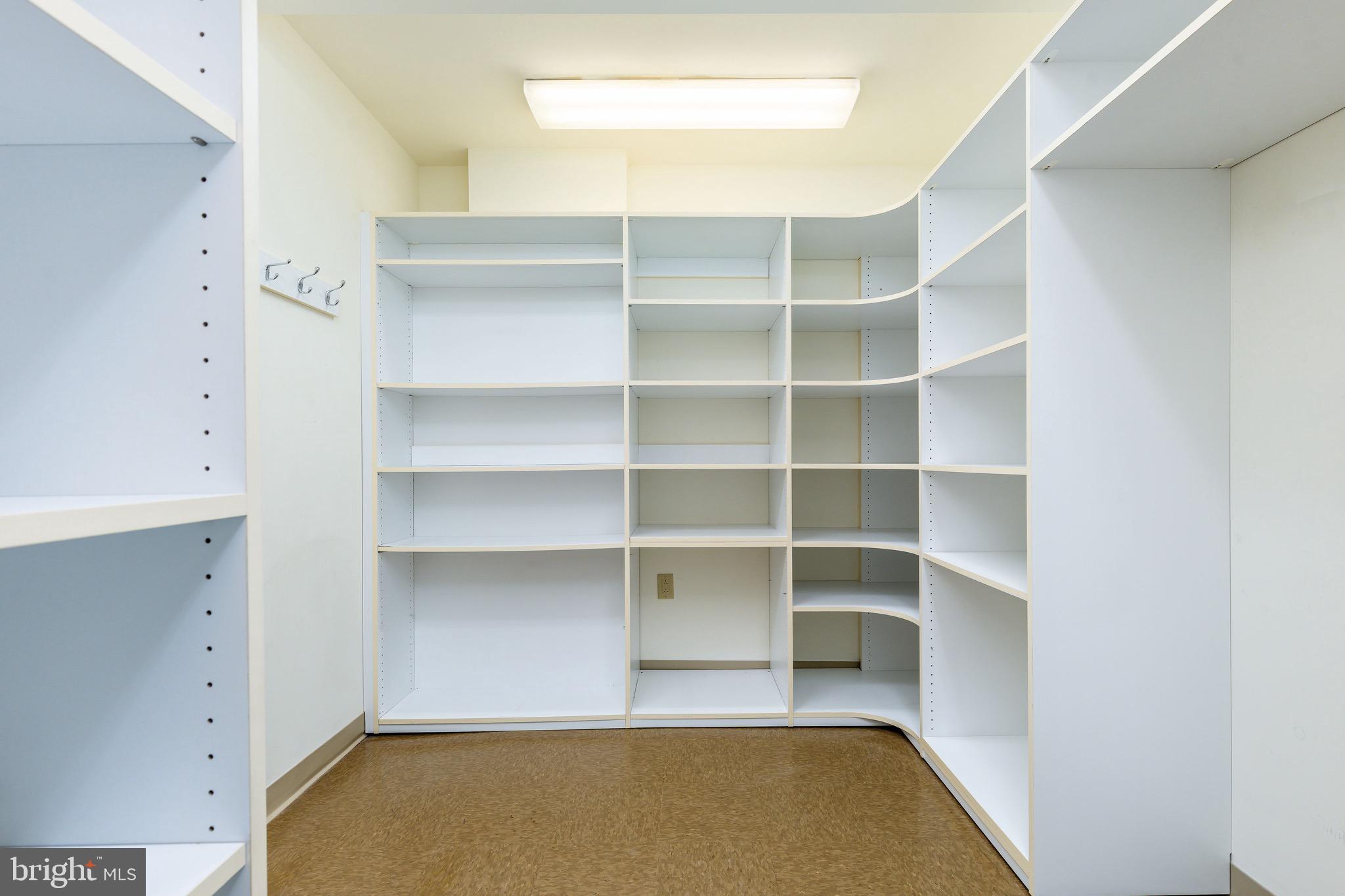 190 PRESIDENTIAL BOULEVARD 310