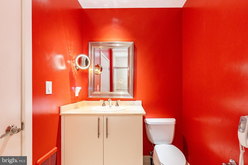 190 PRESIDENTIAL BOULEVARD 310