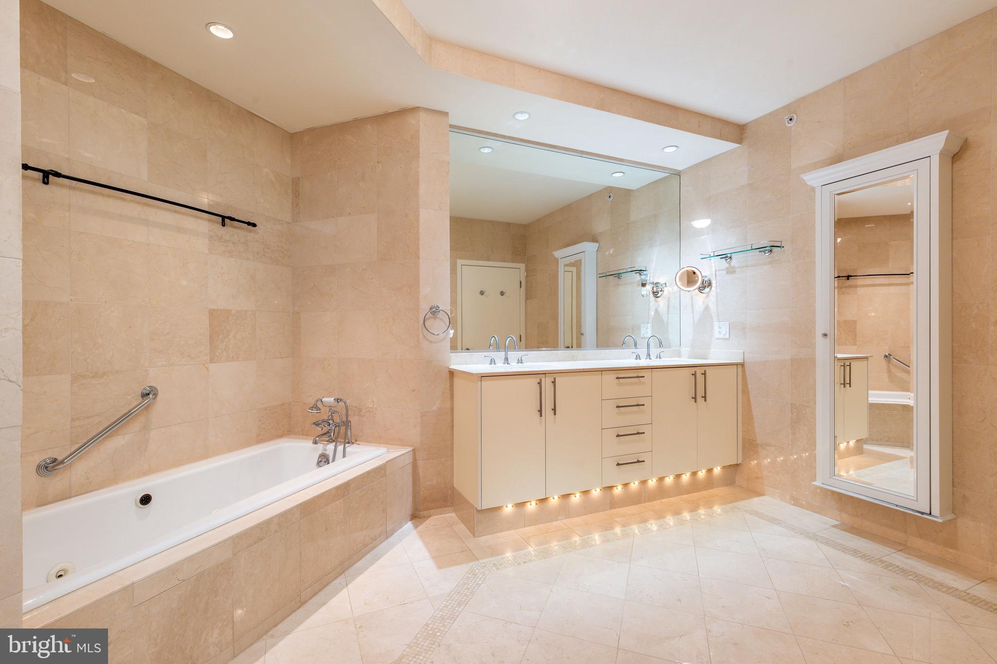 190 PRESIDENTIAL BOULEVARD 310