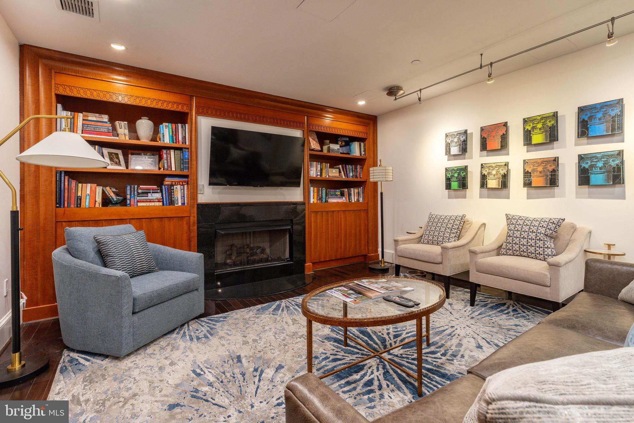 190 PRESIDENTIAL BOULEVARD 310