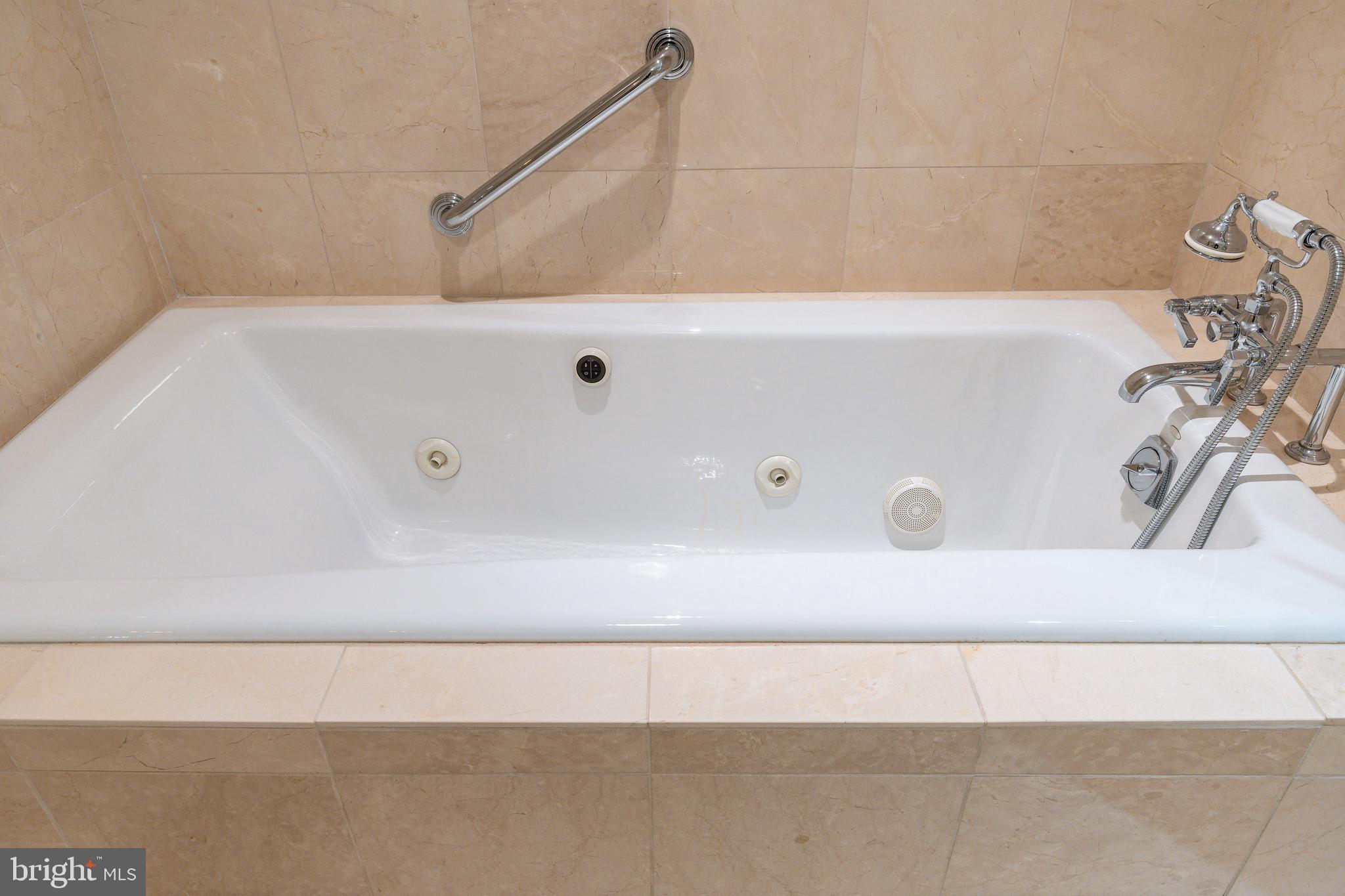 190 PRESIDENTIAL BOULEVARD 310