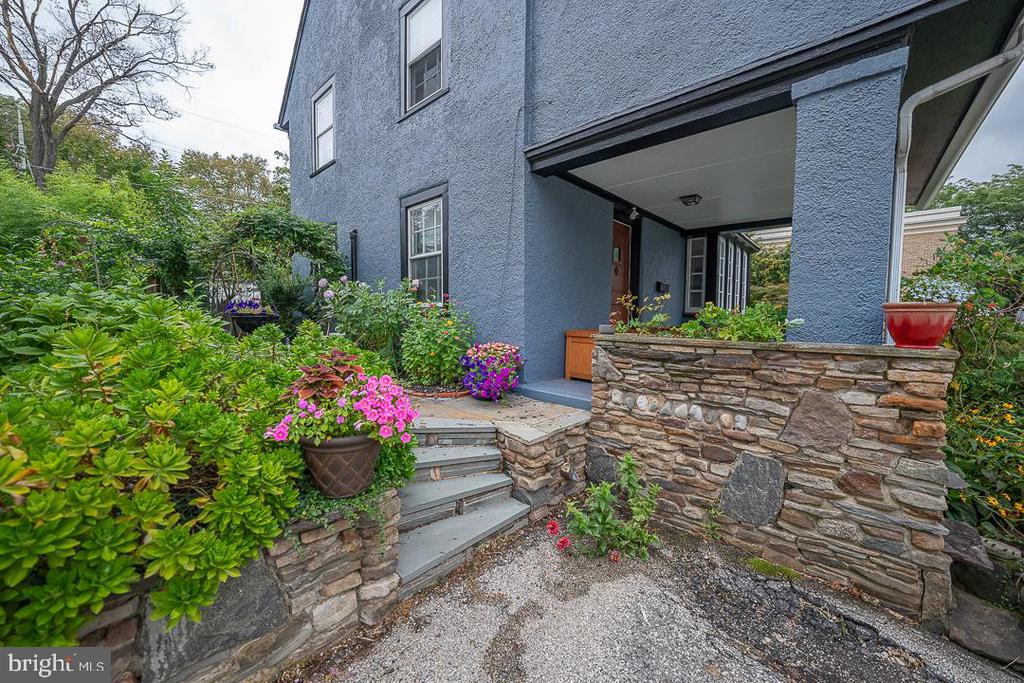 405 BERKLEY ROAD