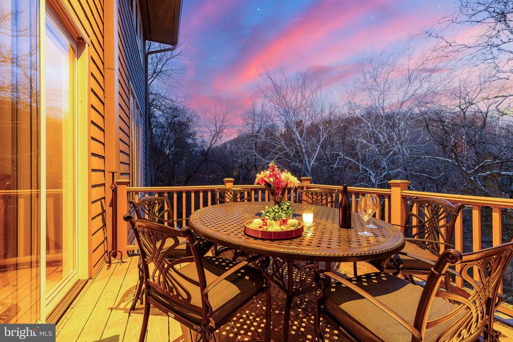 1120 GRANDVIEW TERRACE