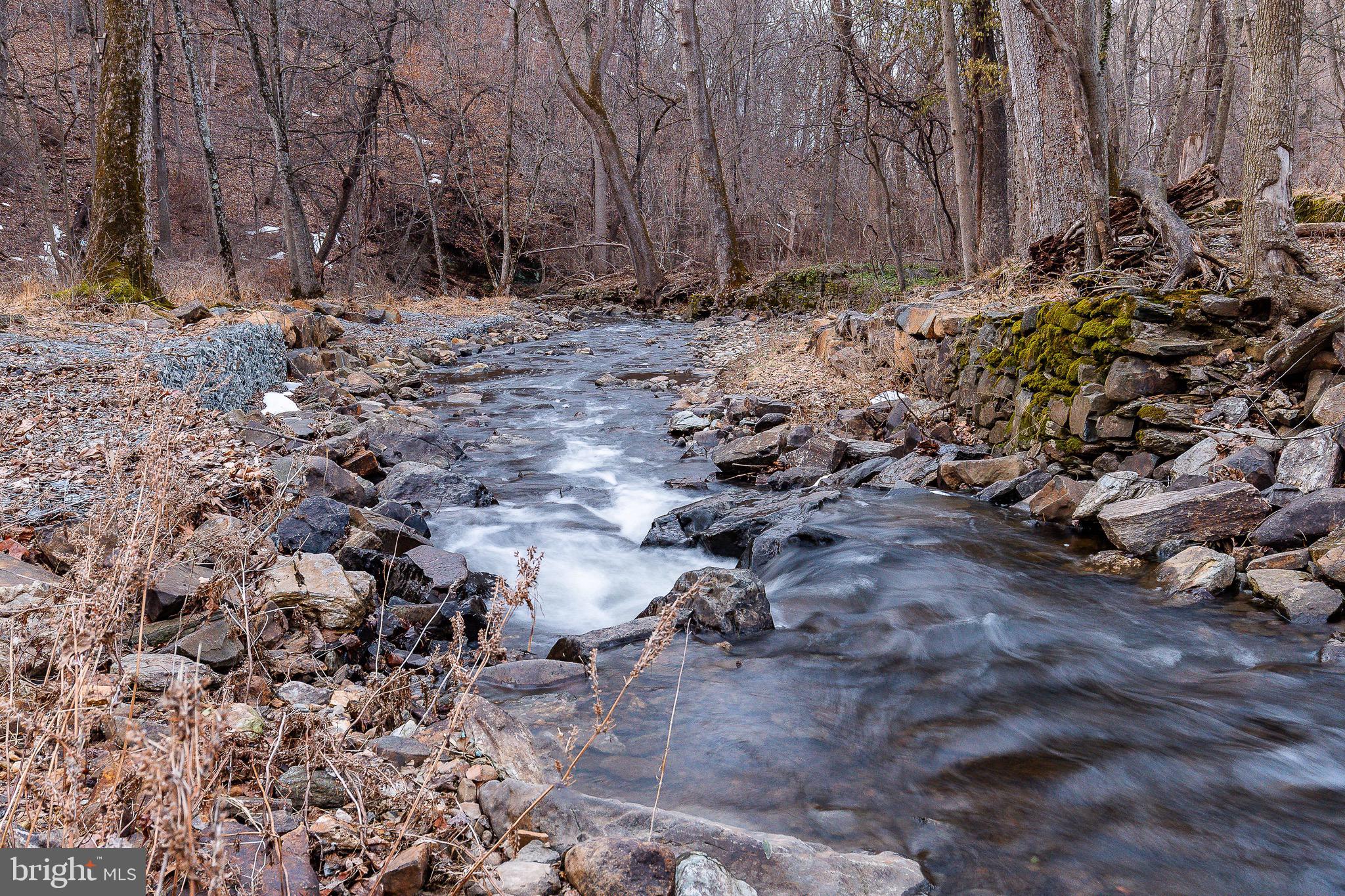 1120 GRANDVIEW TERRACE