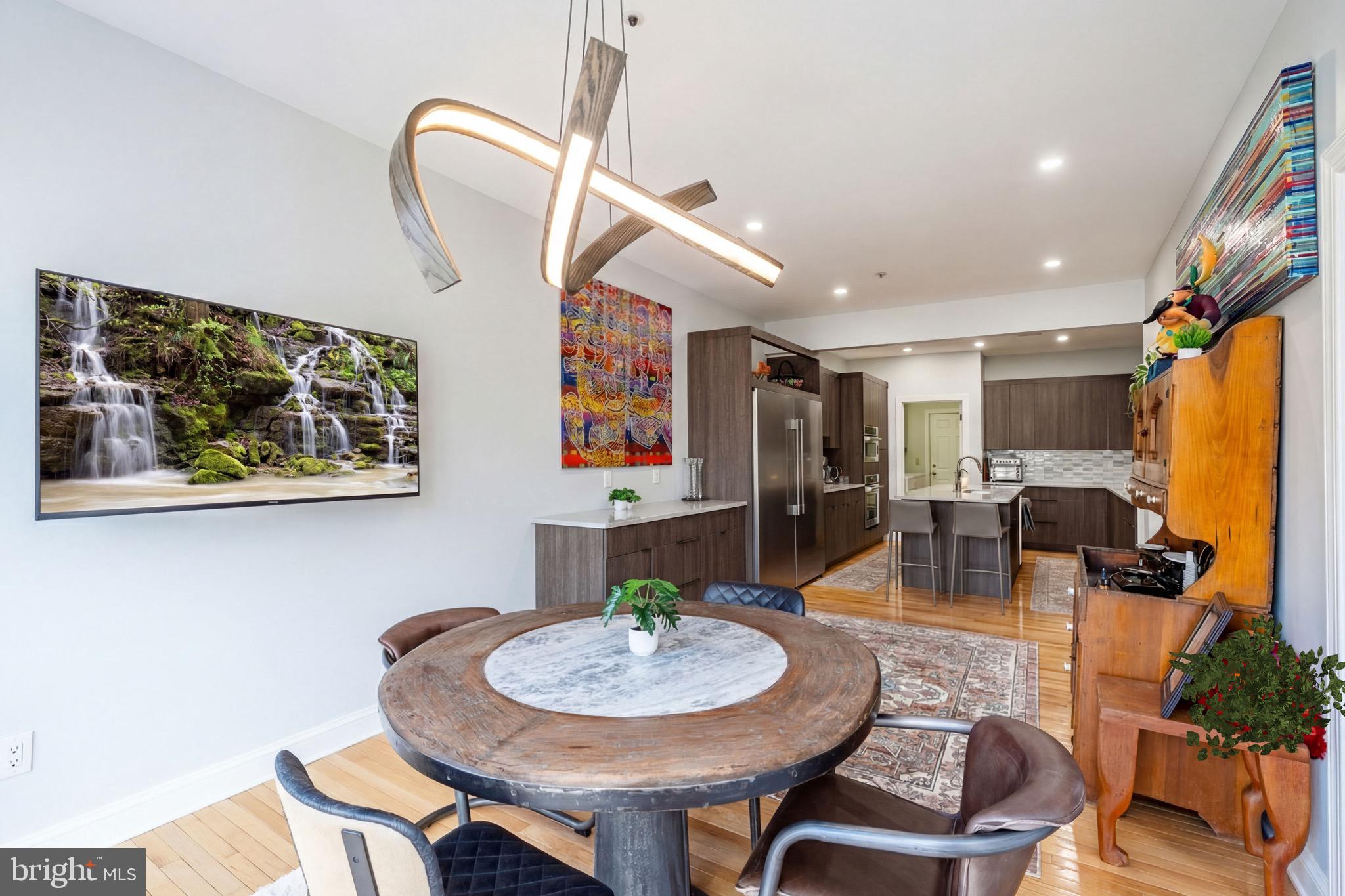 1120 GRANDVIEW TERRACE