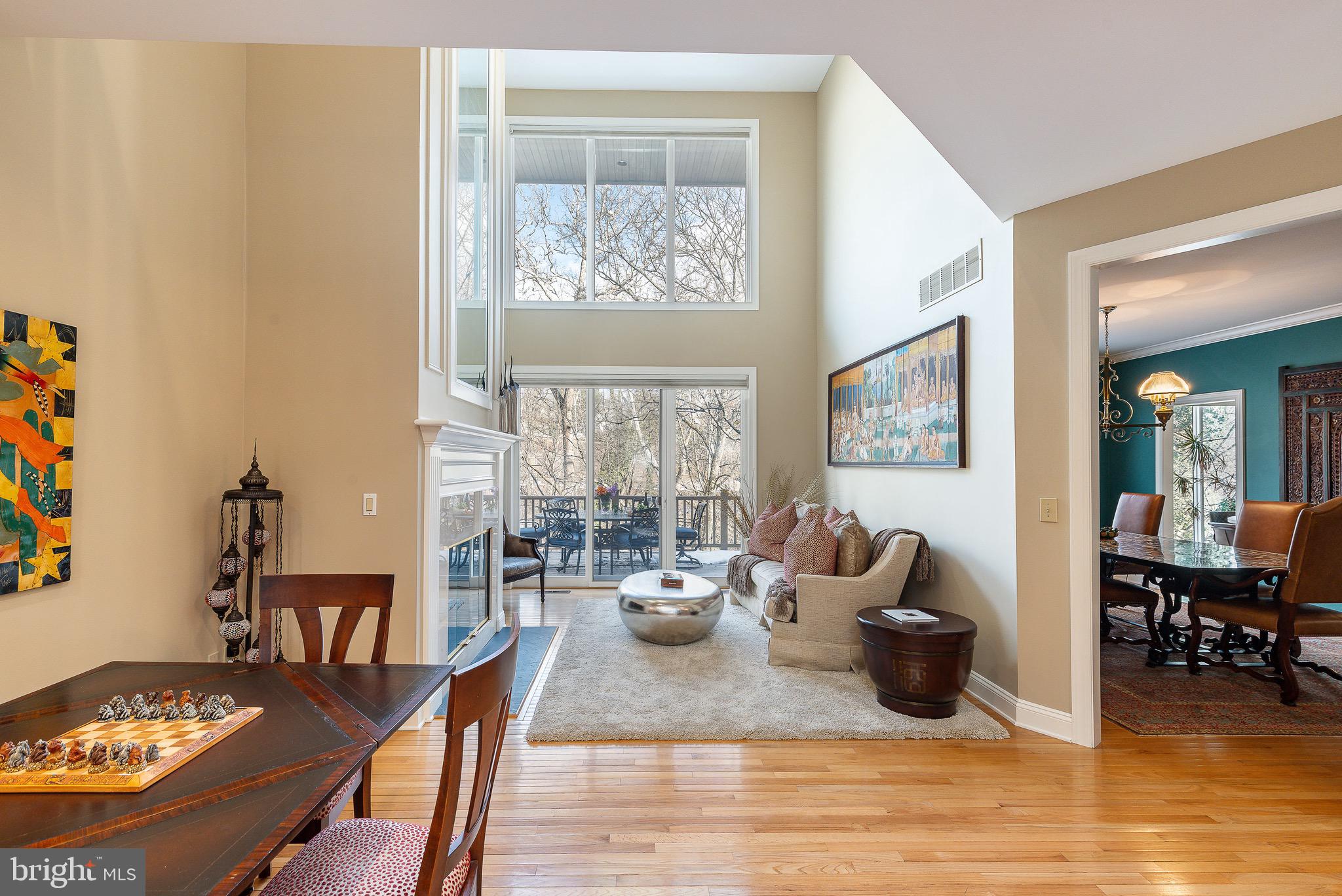 1120 GRANDVIEW TERRACE