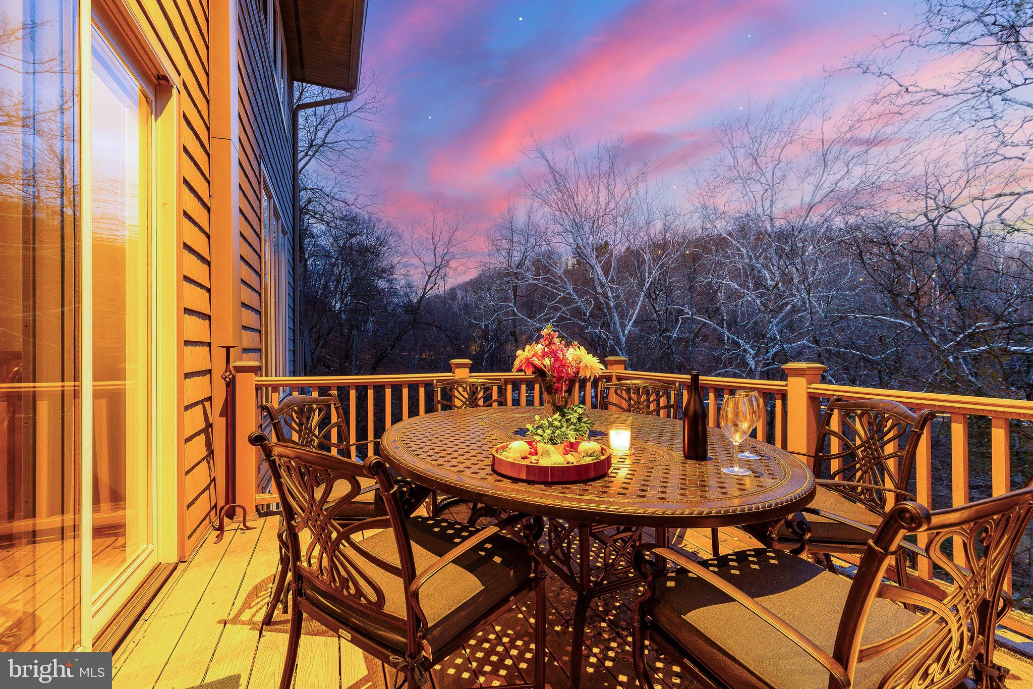 1120 GRANDVIEW TERRACE