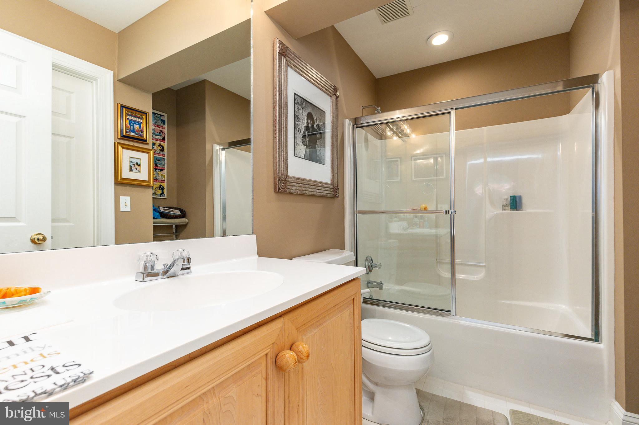 1120 GRANDVIEW TERRACE