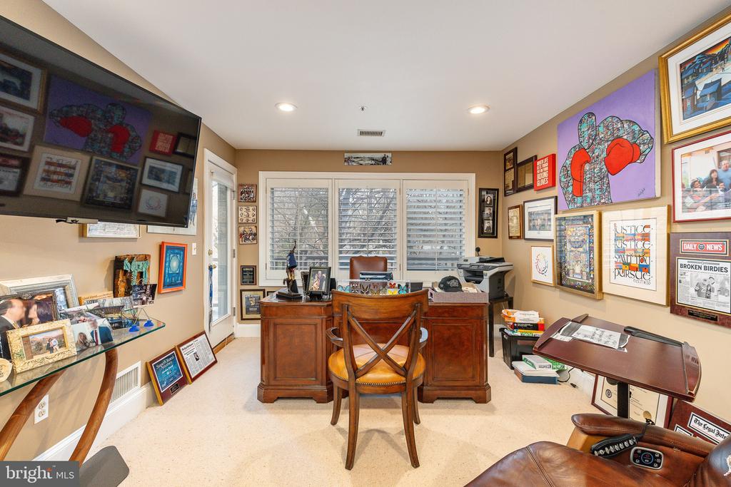 1120 GRANDVIEW TERRACE