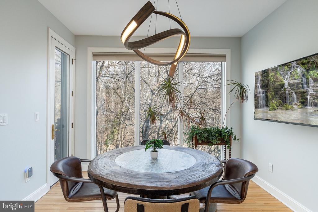 1120 GRANDVIEW TERRACE