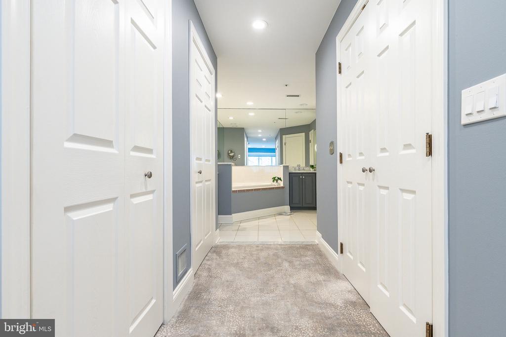1120 GRANDVIEW TERRACE