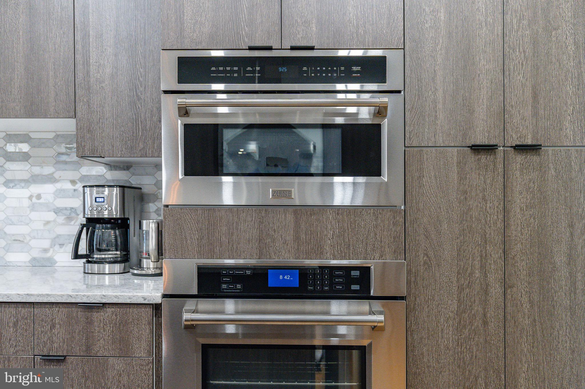 1120 GRANDVIEW TERRACE