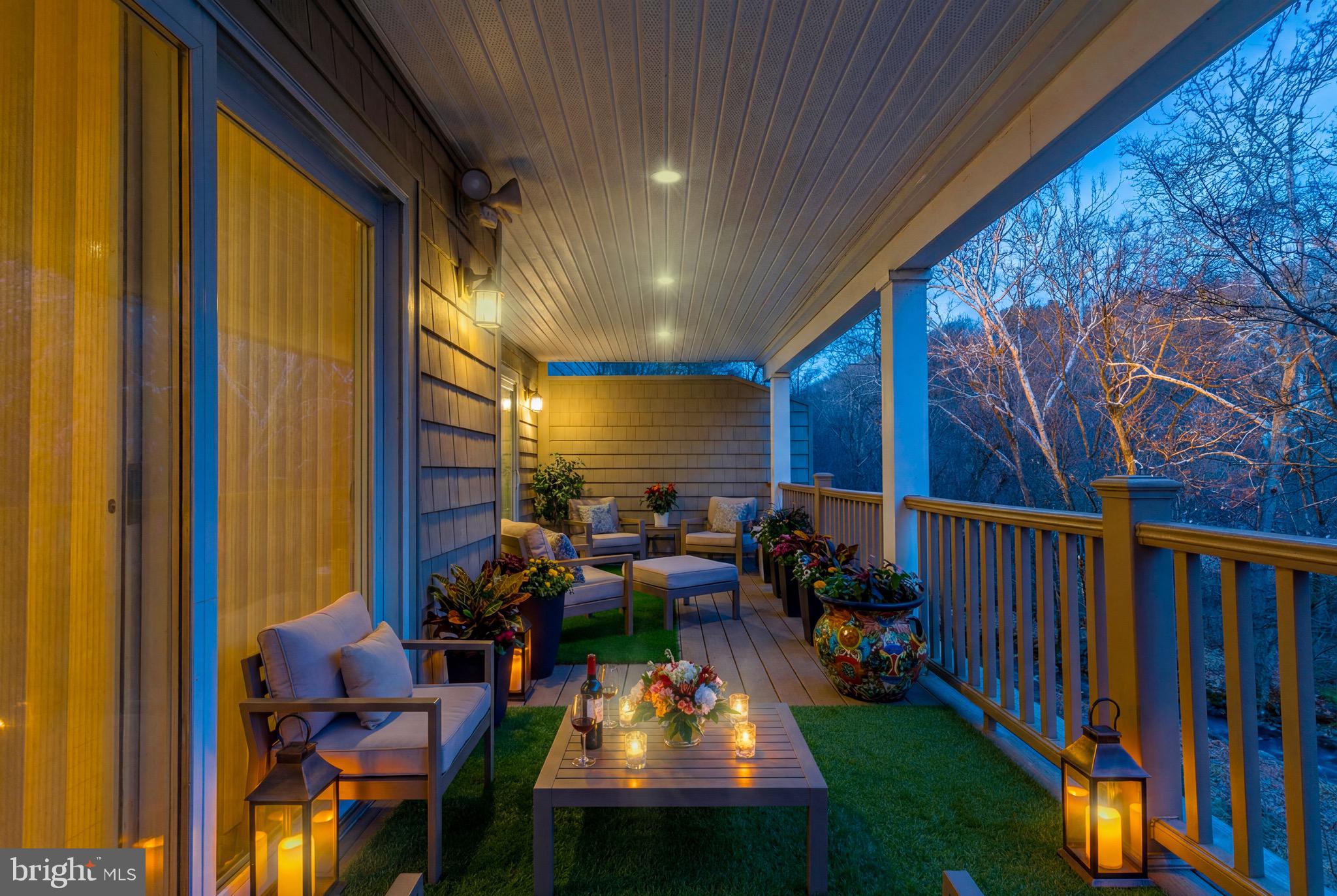 1120 GRANDVIEW TERRACE