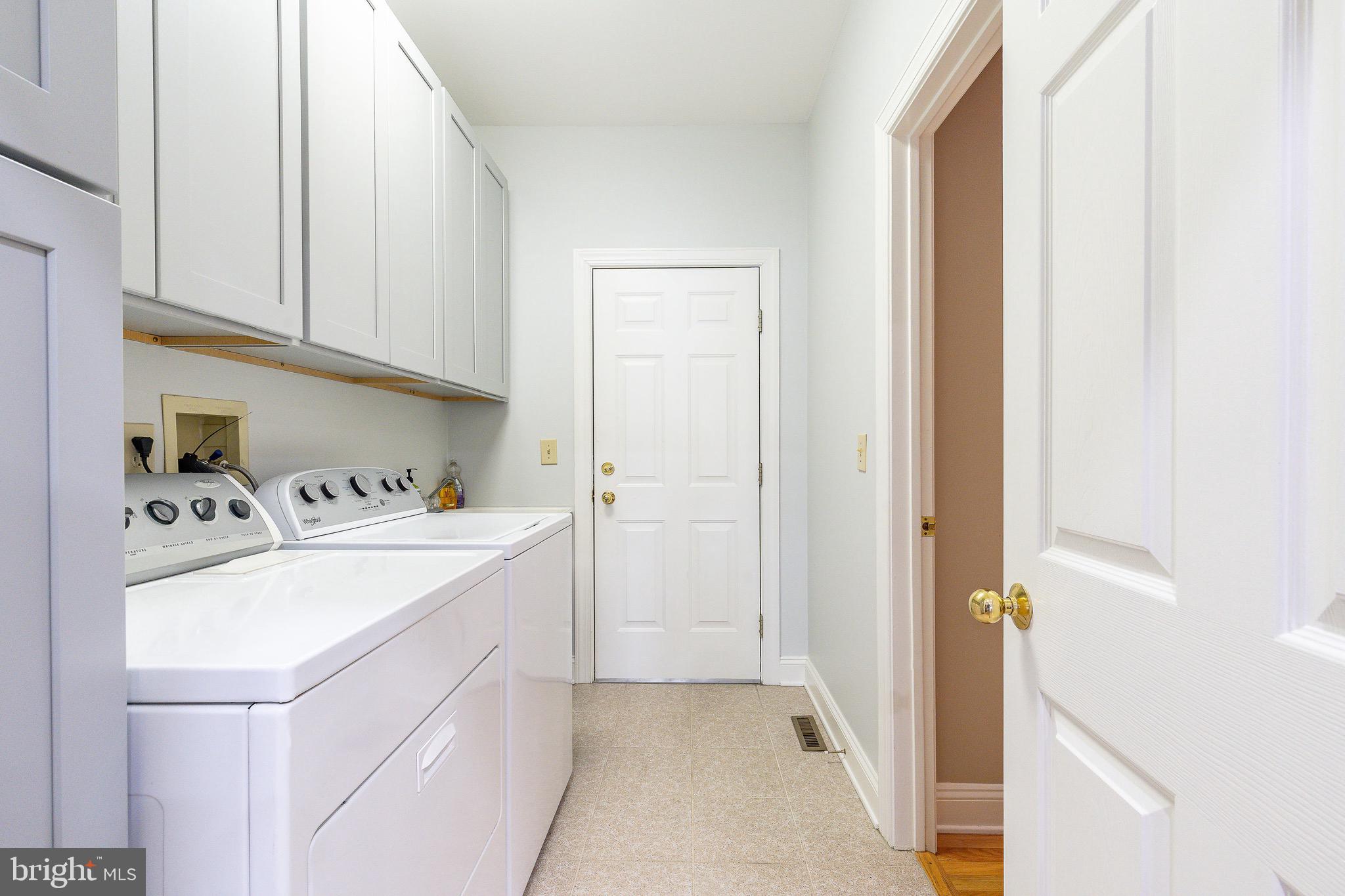 1120 GRANDVIEW TERRACE